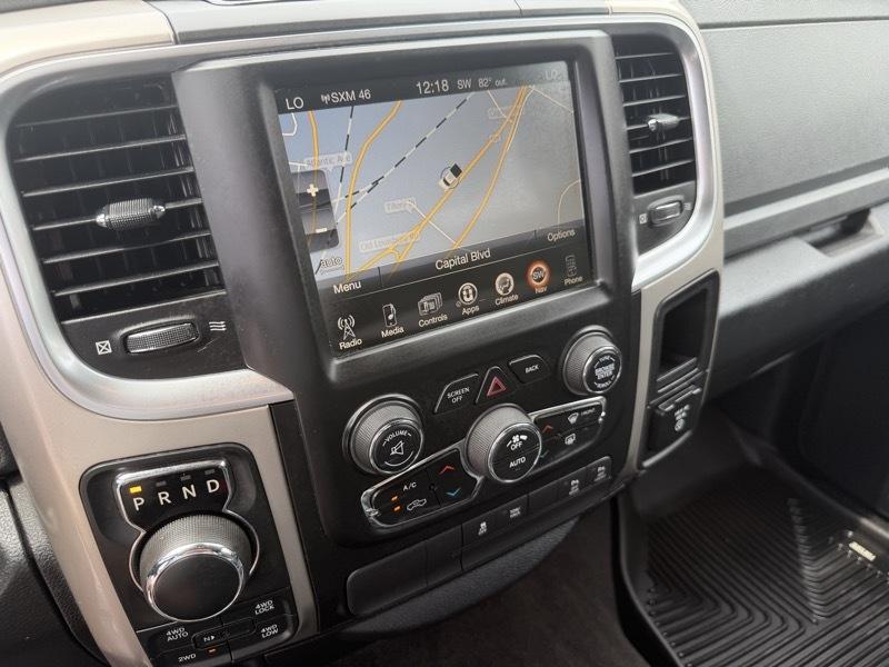 RAM 1500 Big Horn Crew Cab 4WD 2017