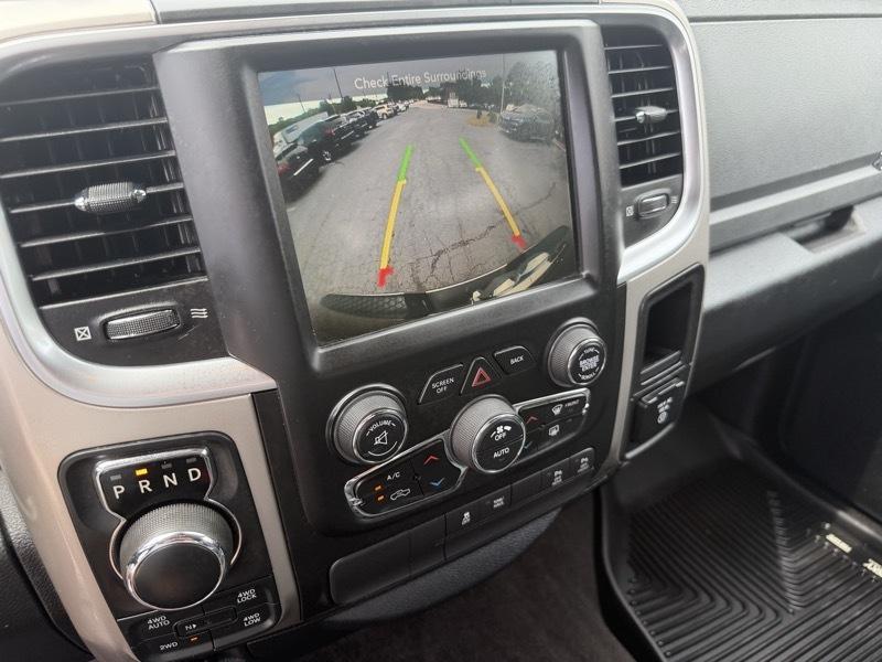RAM 1500 Big Horn Crew Cab 4WD 2017