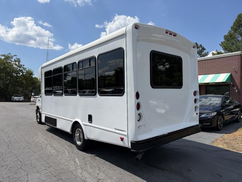 Ford E-Series Cutaway E-450 DRW 158" WB 2017