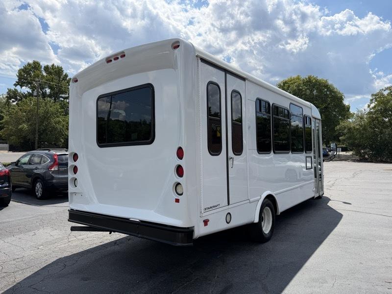 Ford E-Series Cutaway E-450 DRW 158" WB 2017