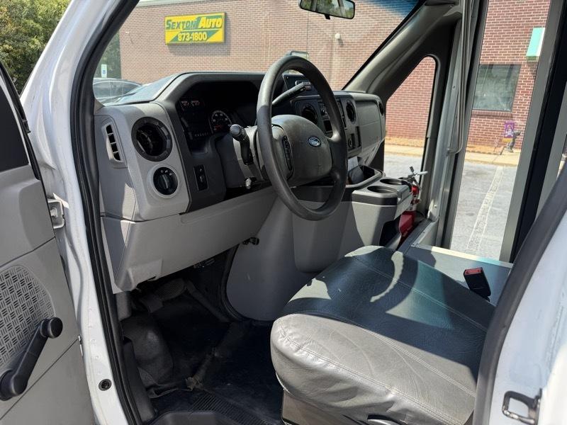 Ford E-Series Cutaway E-450 DRW 158" WB 2017