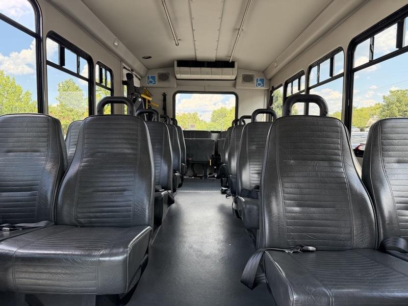 Ford E-Series Cutaway E-450 DRW 158" WB 2017