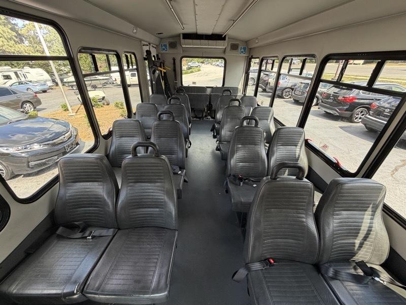 Ford E-Series Cutaway E-450 DRW 158" WB 2017