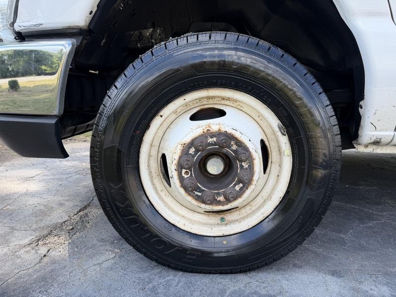 Ford E-Series Cutaway E-450 DRW 158" WB 2017