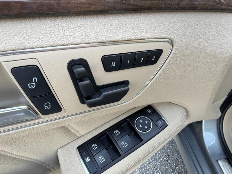 Mercedes-Benz E-Class E350 4MATIC Sedan 2013