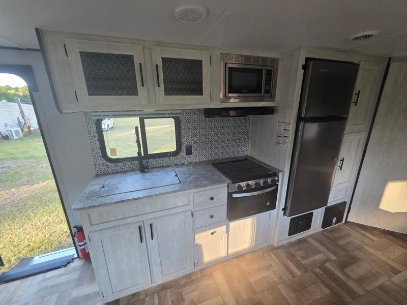 Forest River Shasta Oasis  2022