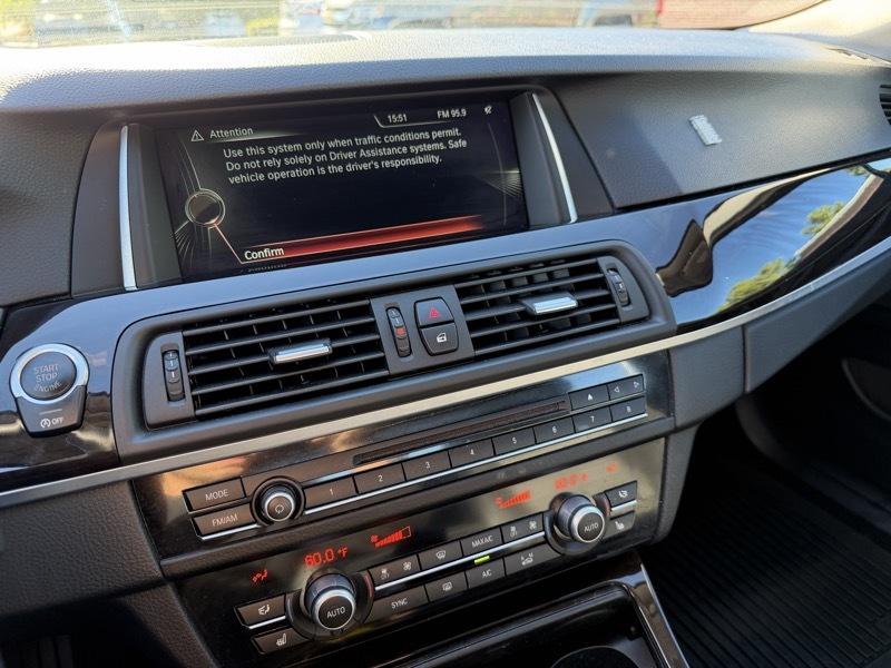 BMW 5-Series 528i xDrive 2014