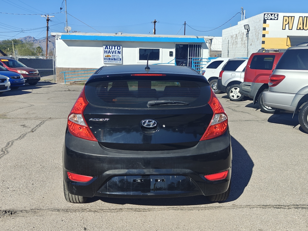 Hyundai Accent  2012