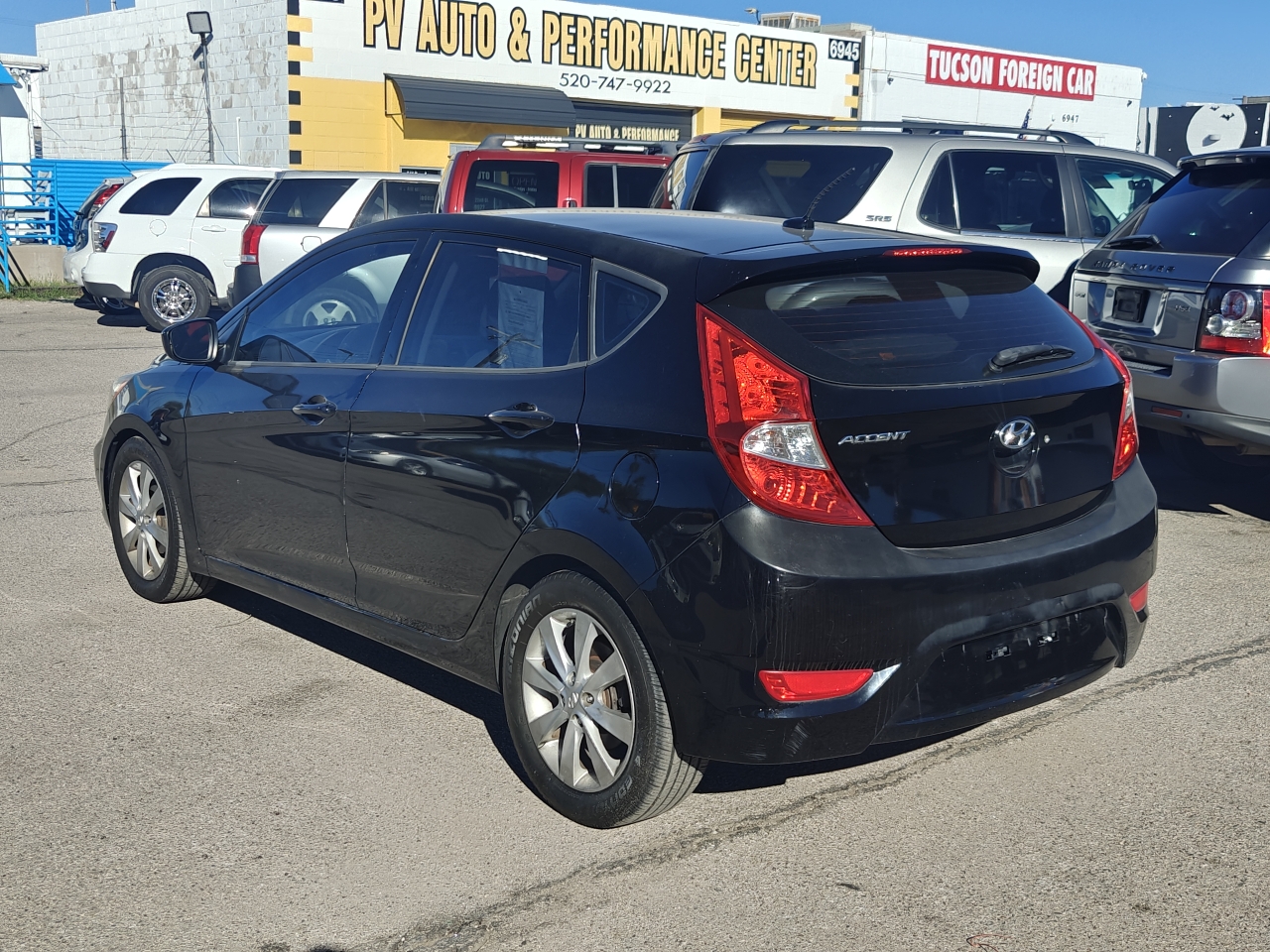 Hyundai Accent  2012