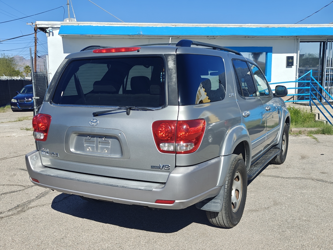 Toyota Sequoia  2005