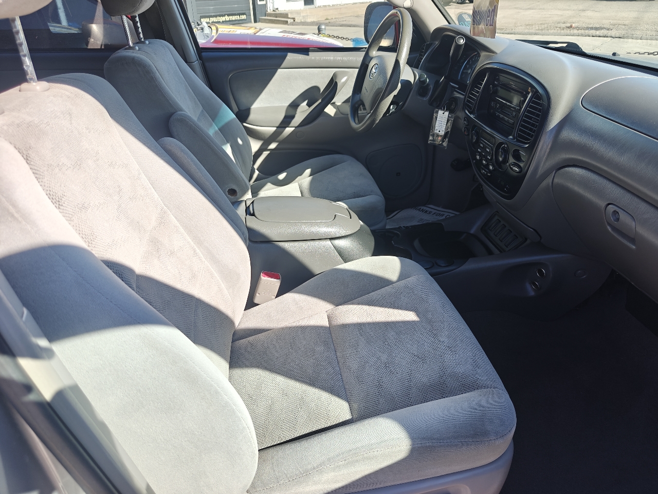 Toyota Sequoia  2005