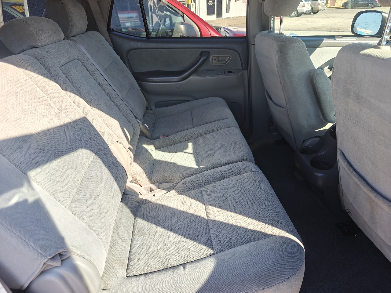 Toyota Sequoia  2005