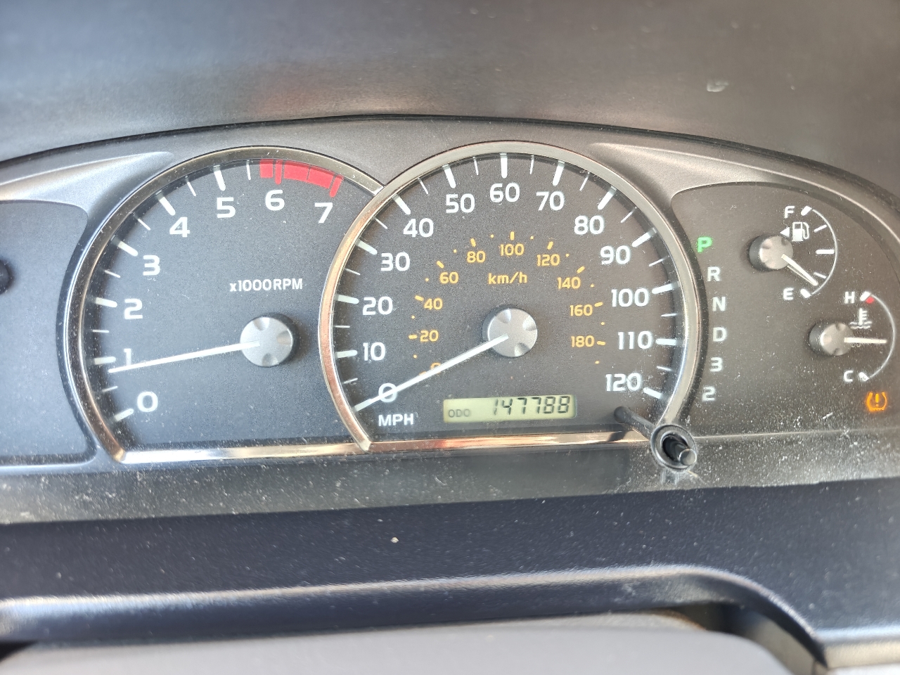 Toyota Sequoia  2005