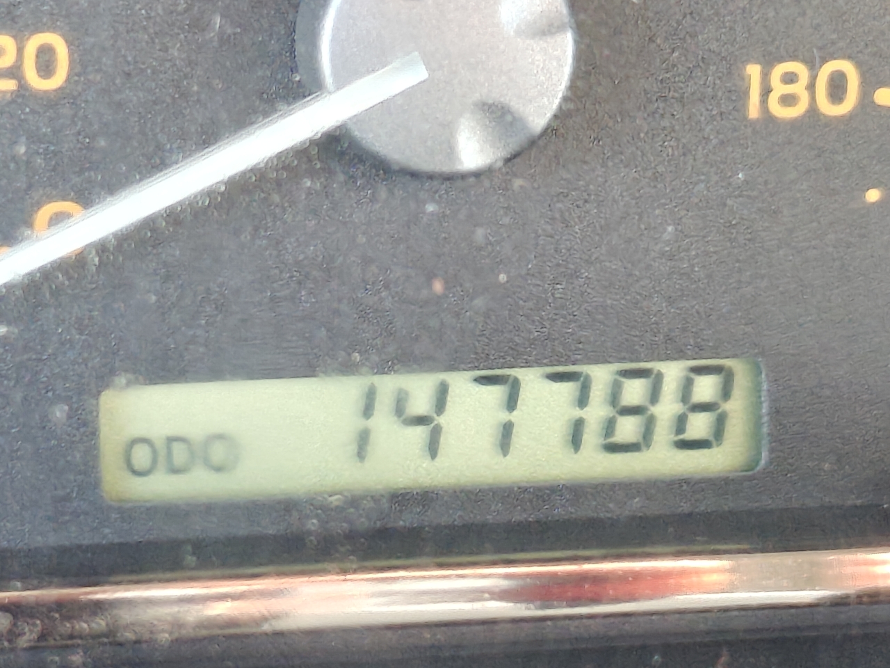 Toyota Sequoia  2005