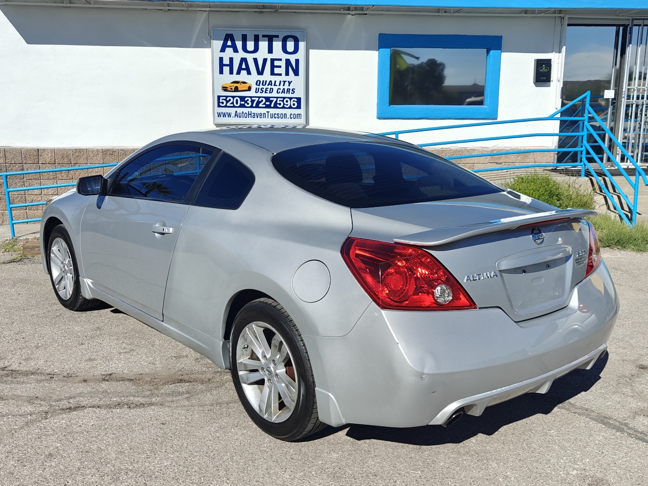 Nissan Altima  2012