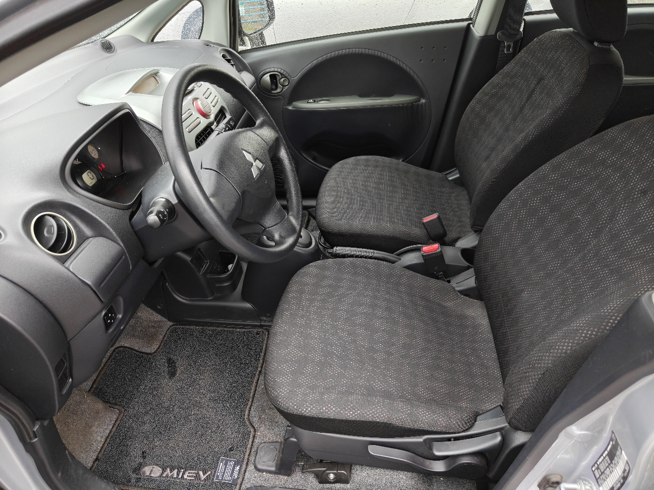 Mitsubishi I-MiEV  2012