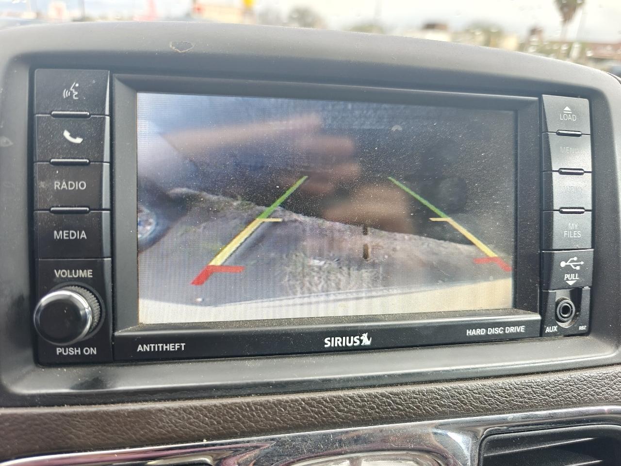 Chrysler Town & Country Touring-L 2012