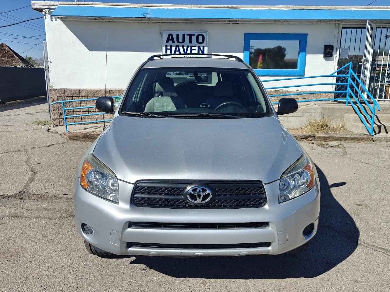 Toyota RAV4 Base I4 2WD 2006