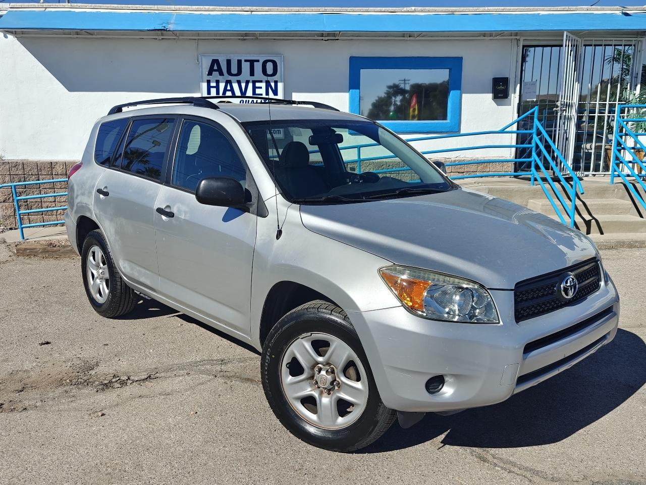Toyota RAV4 Base I4 2WD 2006