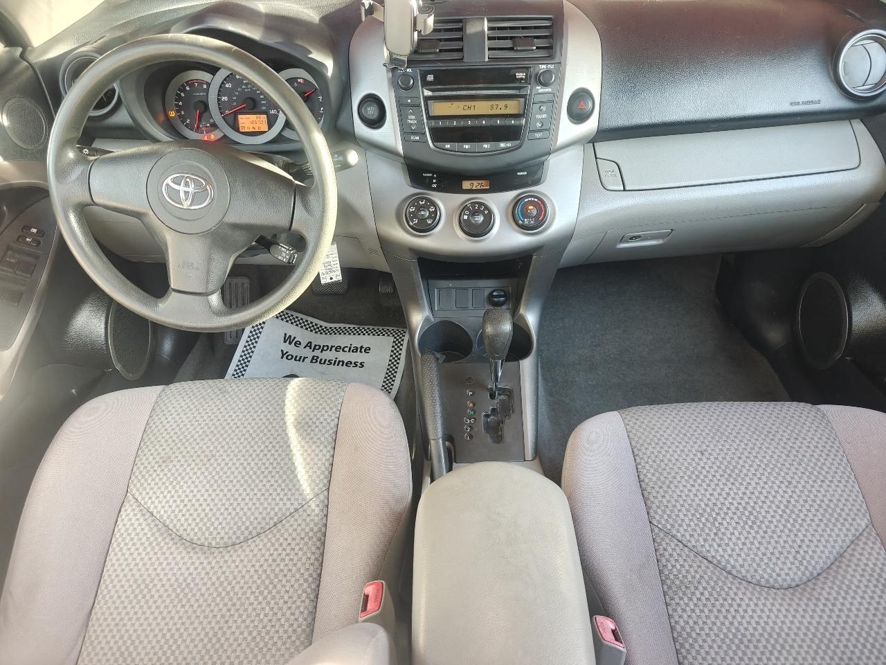 Toyota RAV4 Base I4 2WD 2006