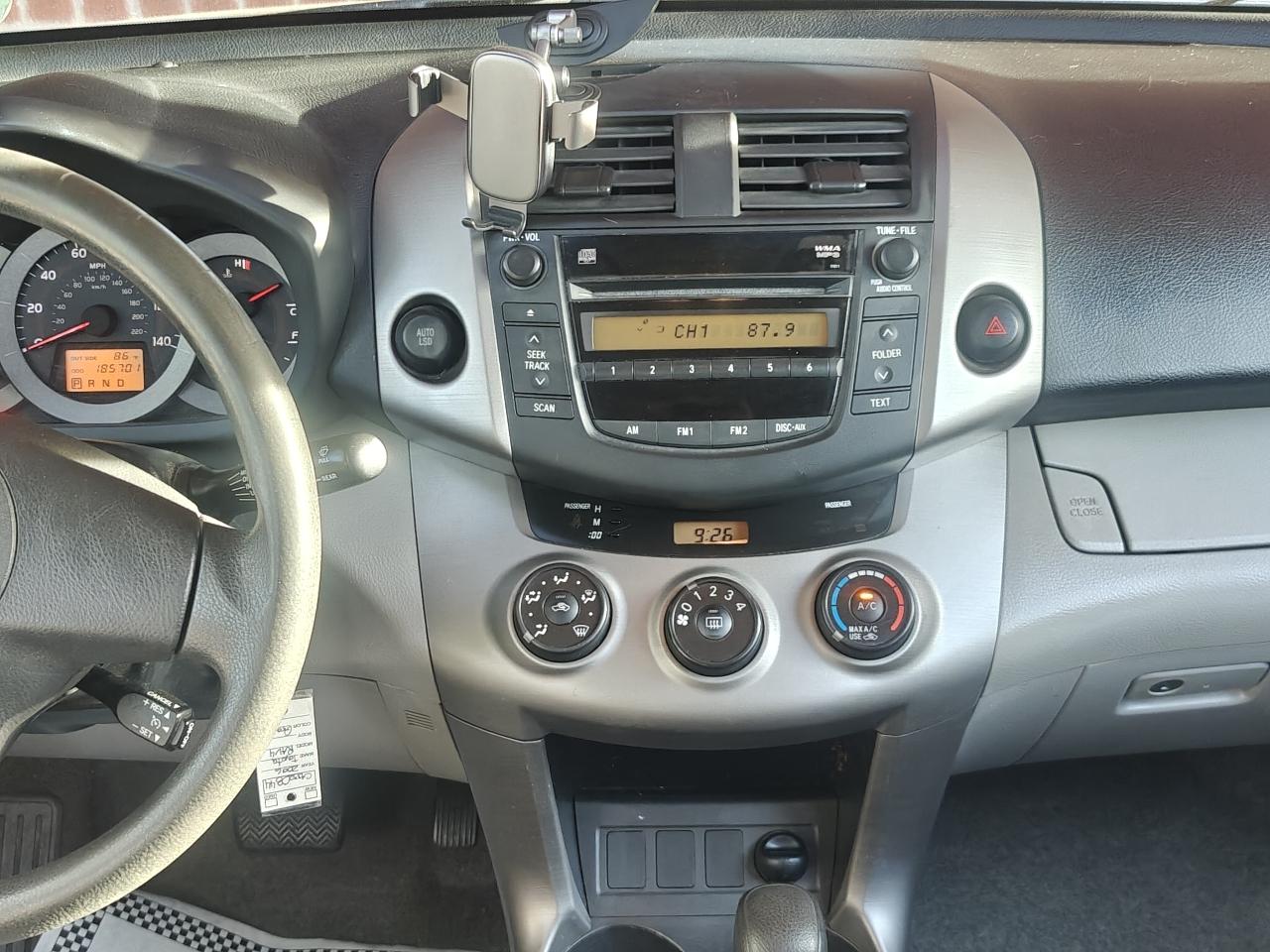 Toyota RAV4 Base I4 2WD 2006