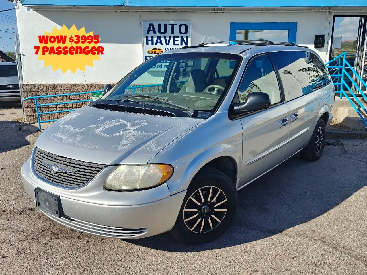 Chrysler Town & Country LX FWD 2003