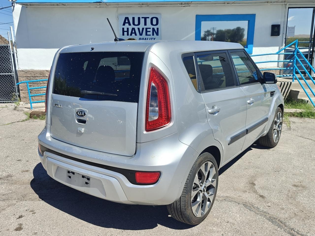 Kia Soul  2012