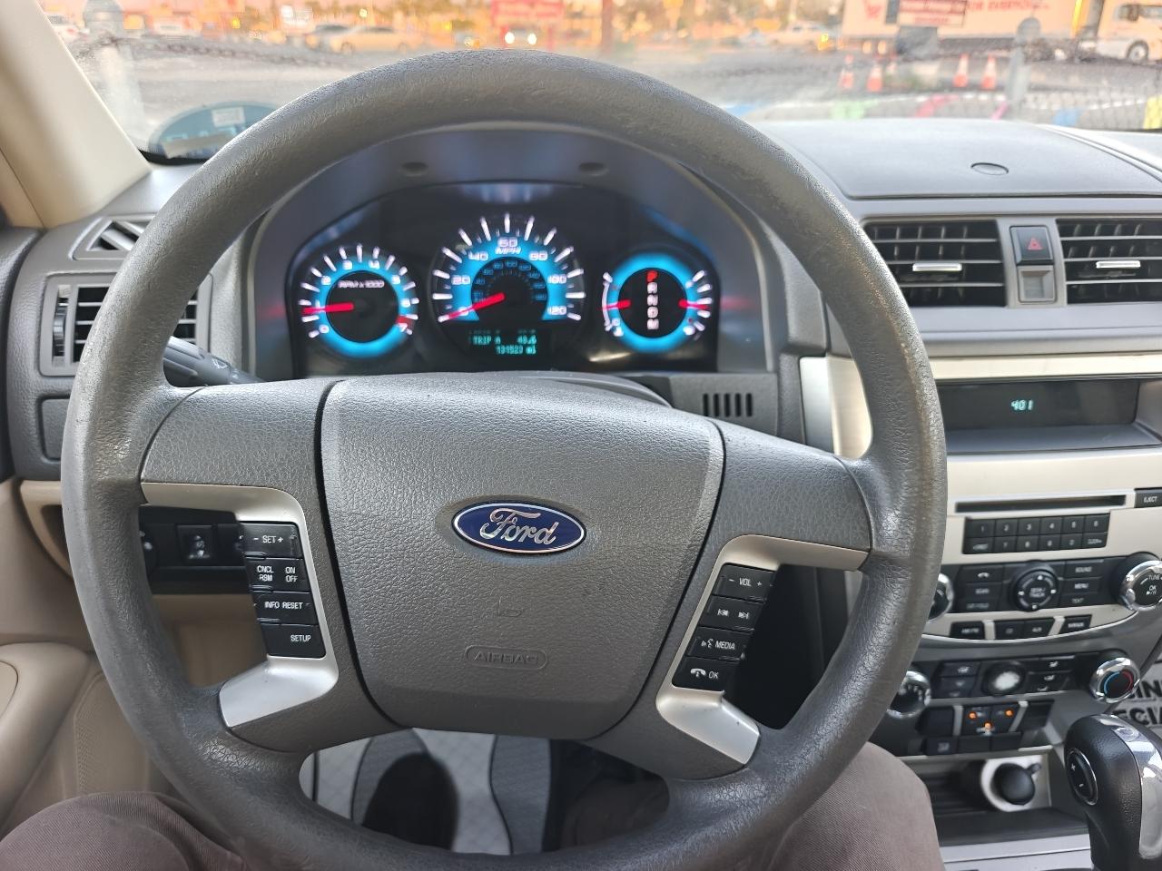 Ford Fusion  2011