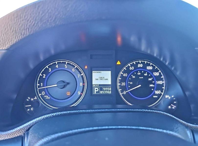 Infiniti G37 Convertible  2012