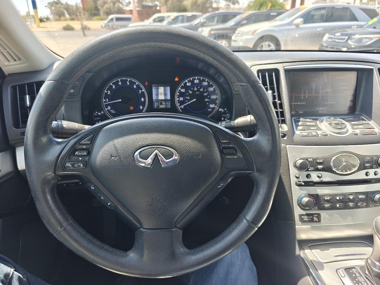 Infiniti G37  2012