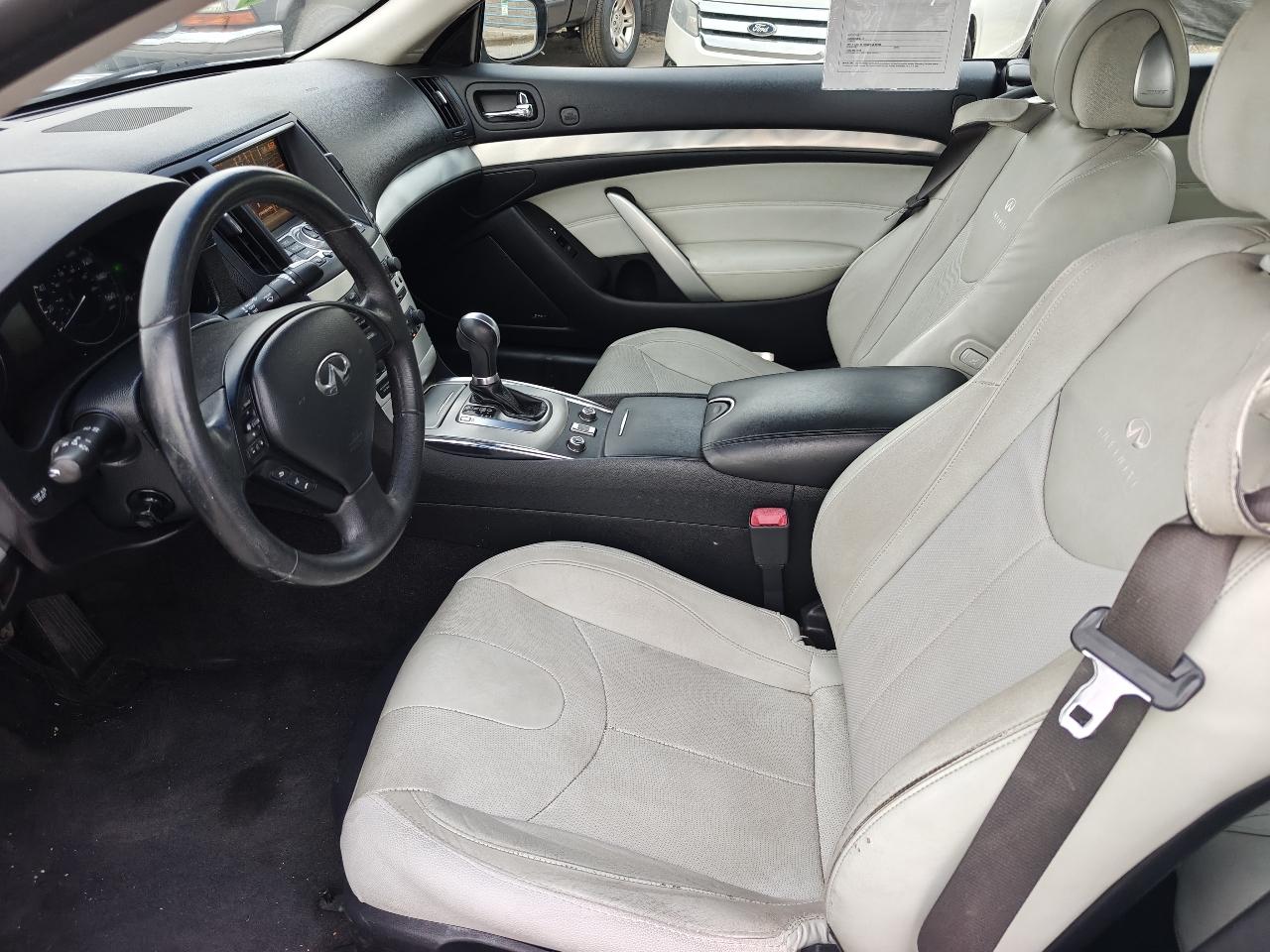 Infiniti G37  2012