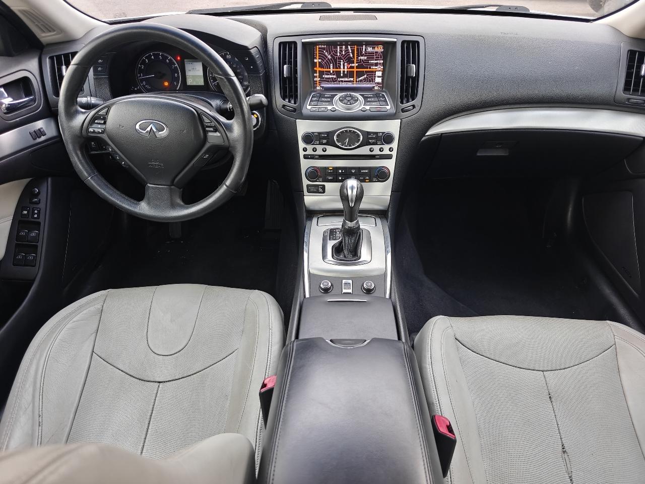 Infiniti G37  2012