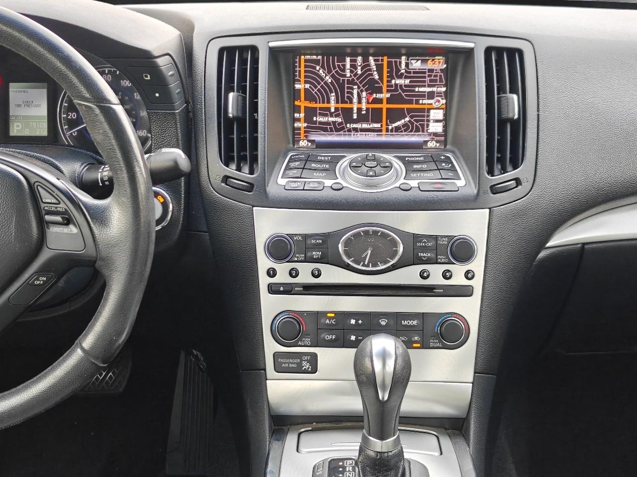 Infiniti G37  2012