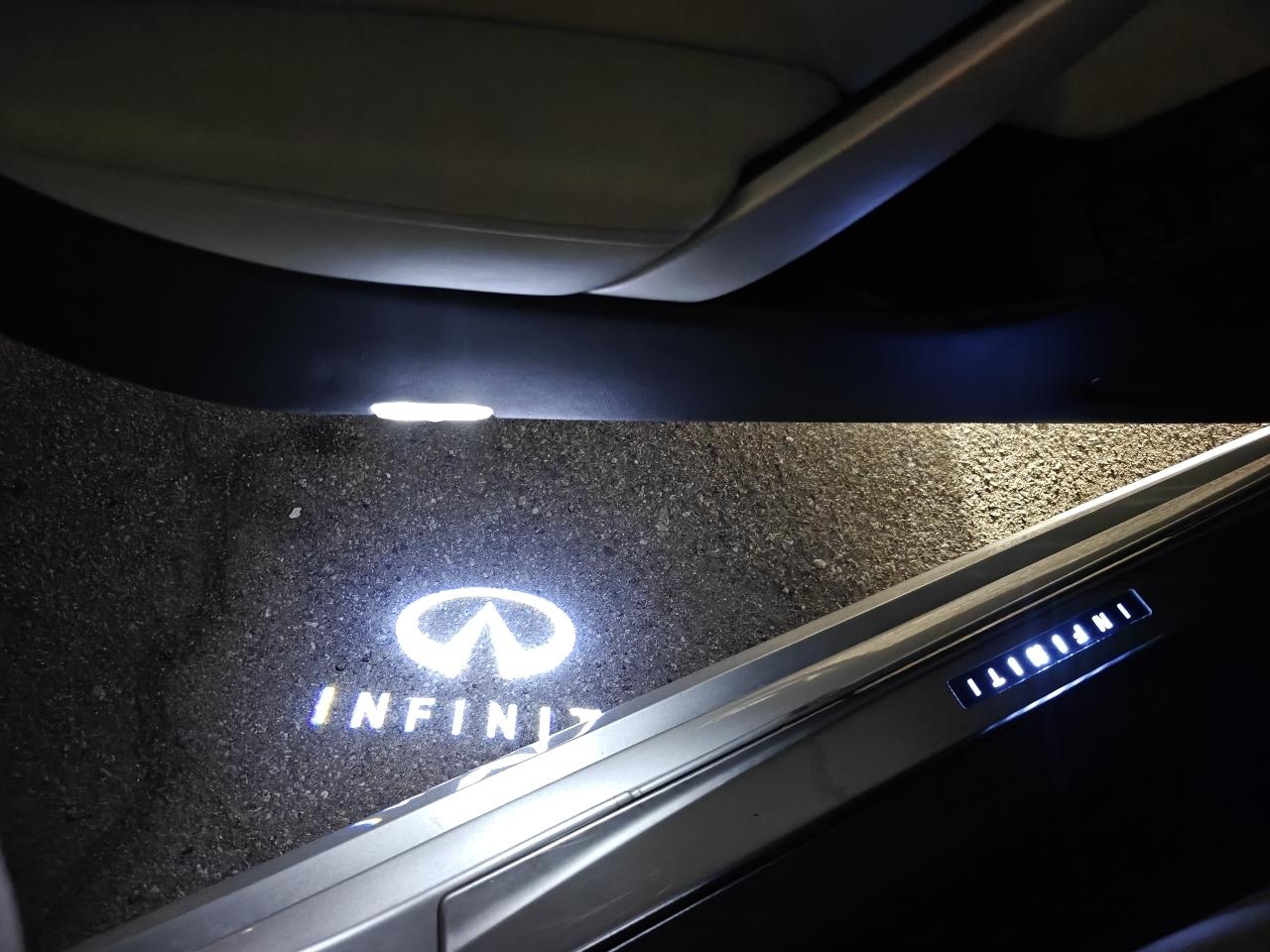 Infiniti G37  2012