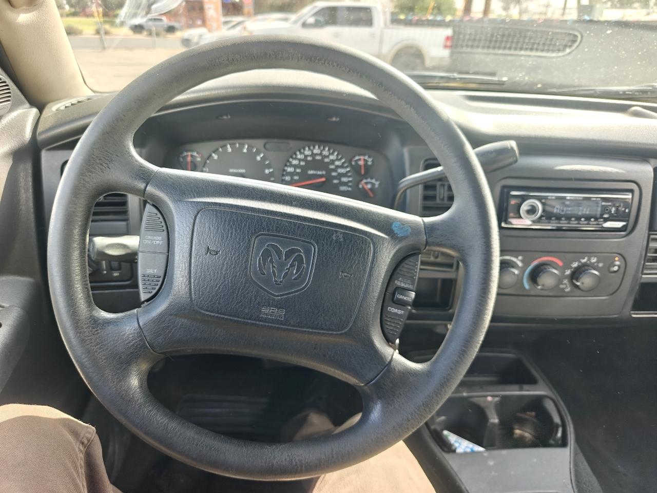 Dodge Dakota SLT Quad Cab 2WD 2003