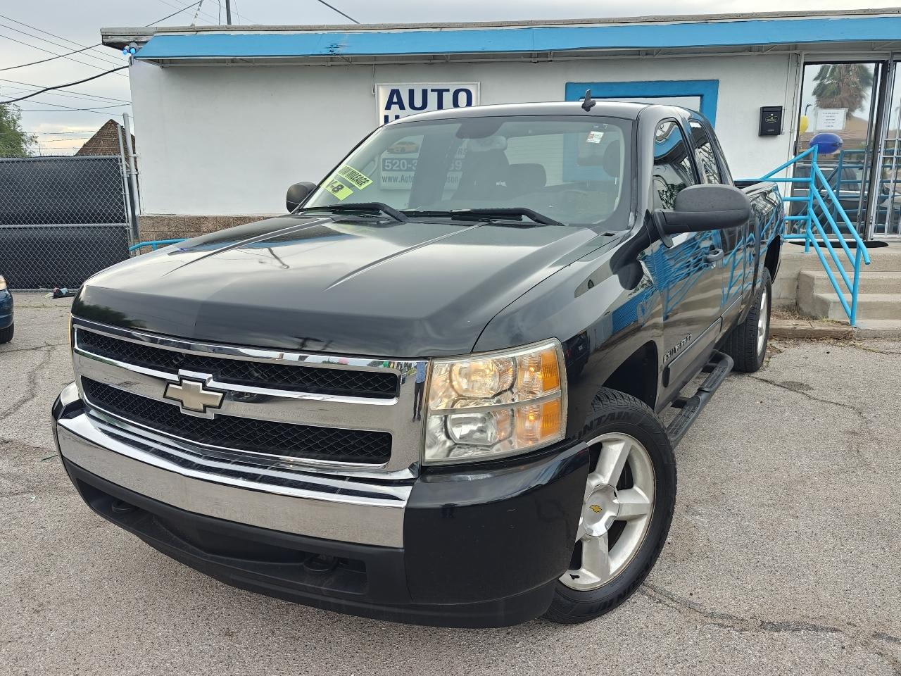 2008 Chevrolet Silverado 1500 2WD Ext Cab 143.5" LT w/1LT