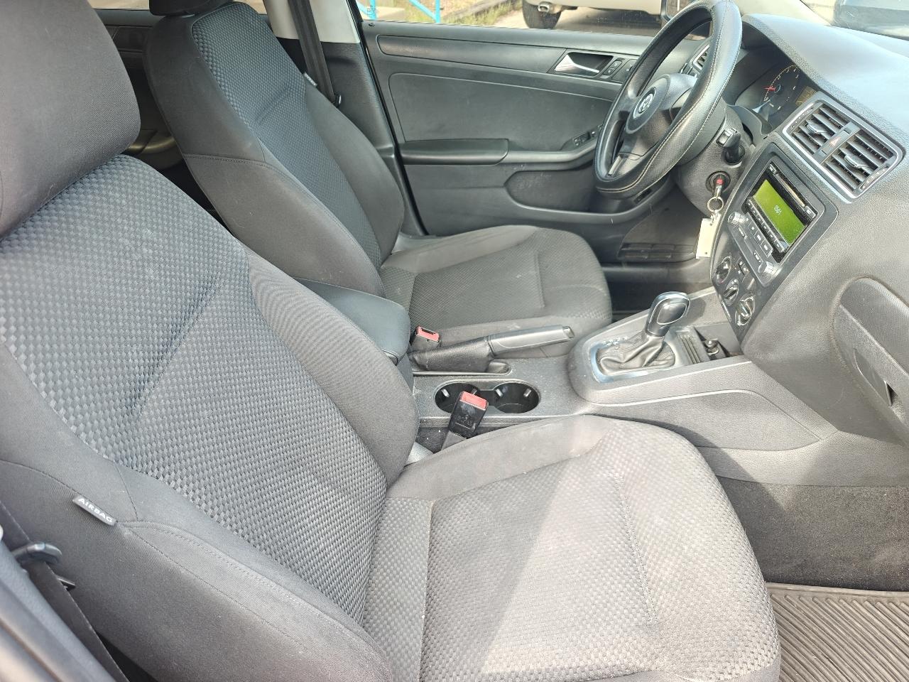 Volkswagen Jetta S 2014