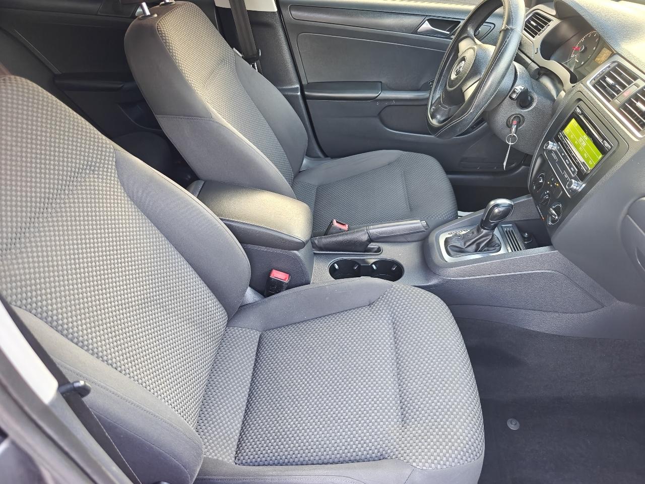Volkswagen Jetta S 2014