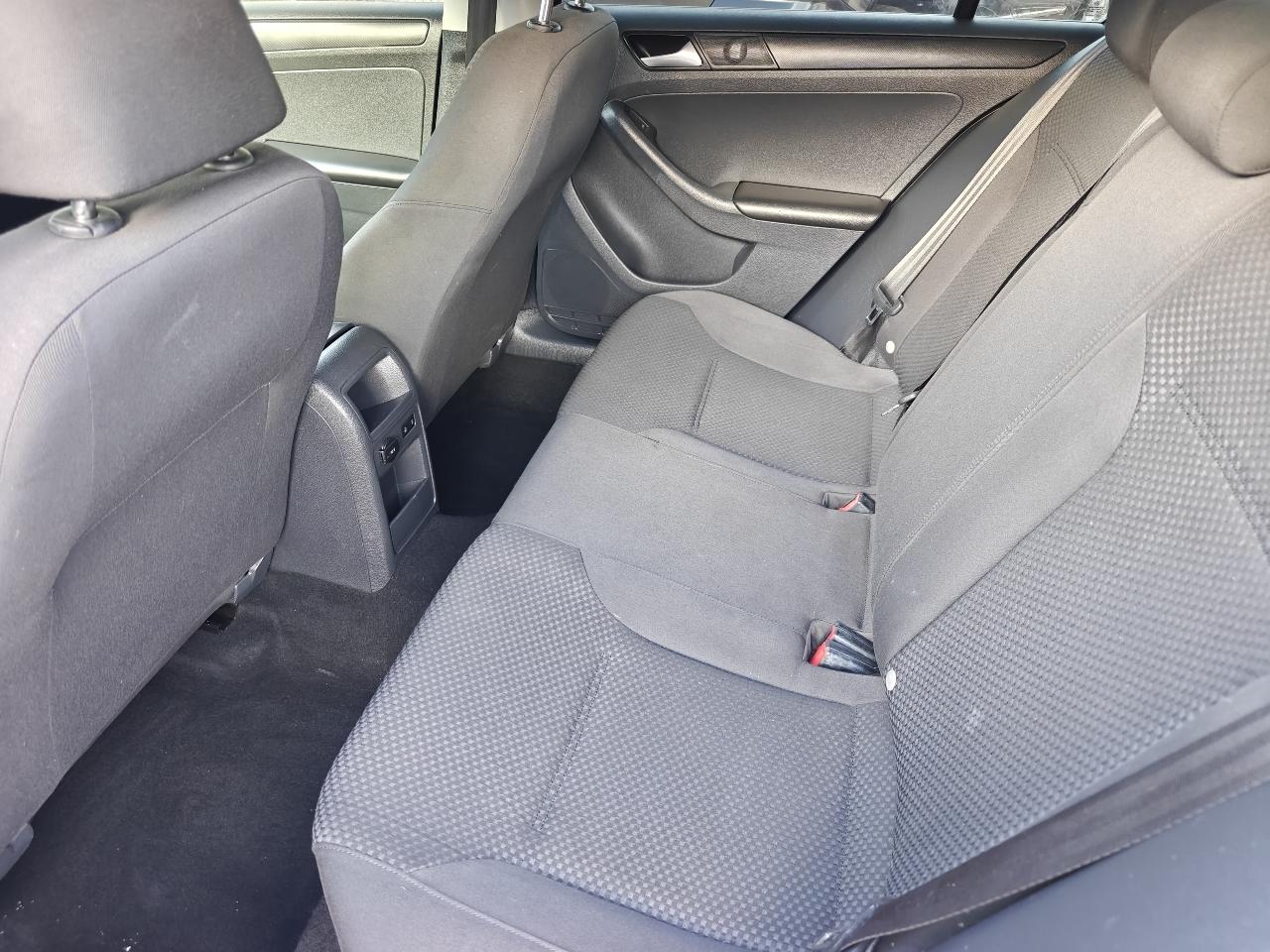 Volkswagen Jetta S 2014