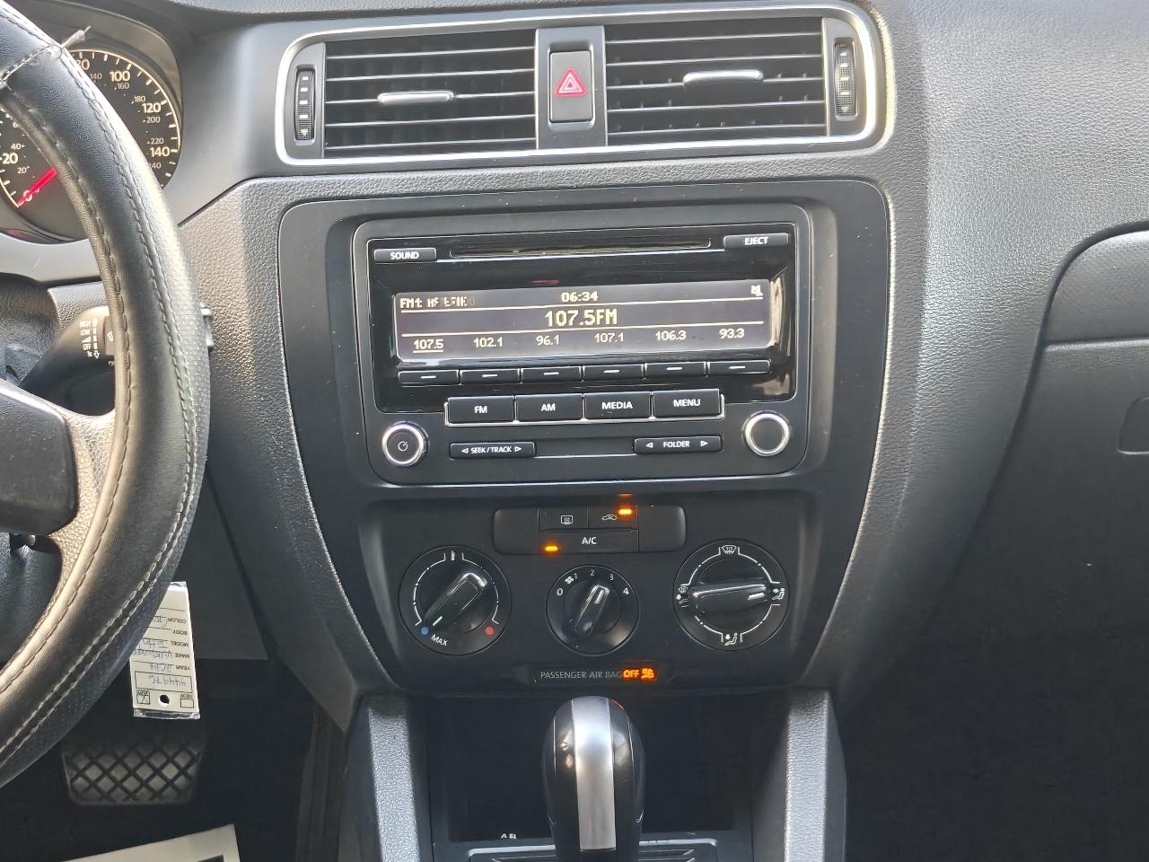 Volkswagen Jetta S 2014