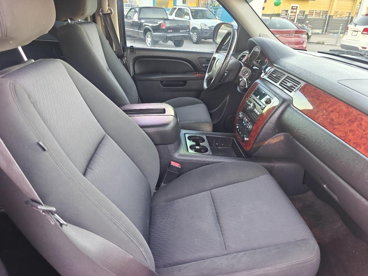 Chevrolet Avalanche LS 2WD 2013