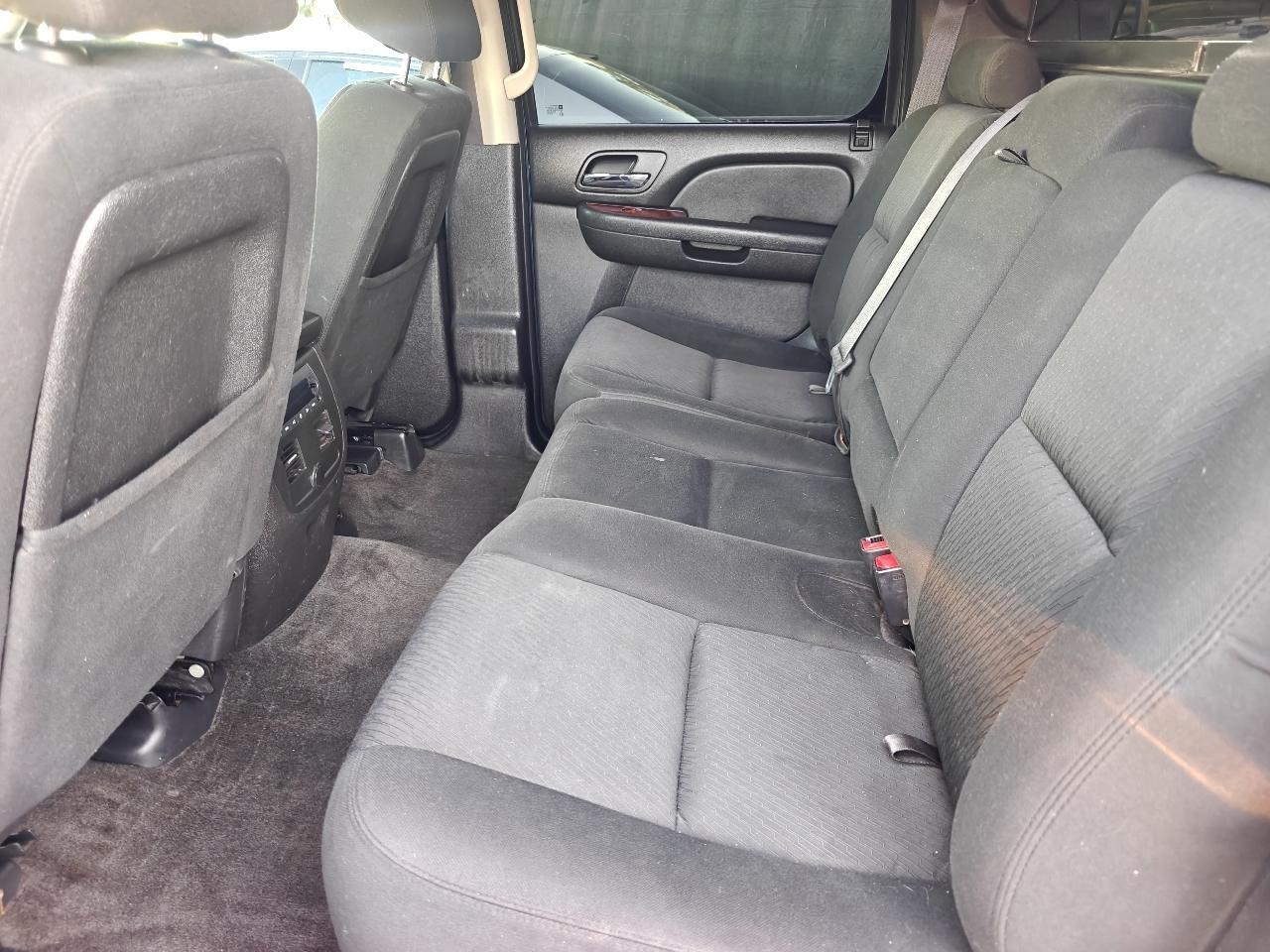 Chevrolet Avalanche LS 2WD 2013