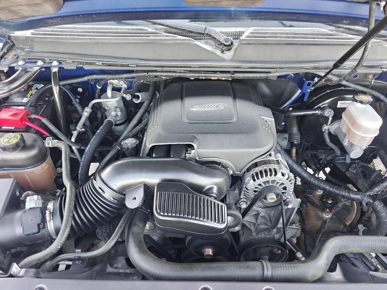 Chevrolet Avalanche LS 2WD 2013