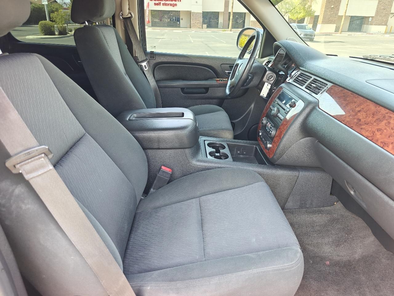 Chevrolet Avalanche LS 2WD 2013