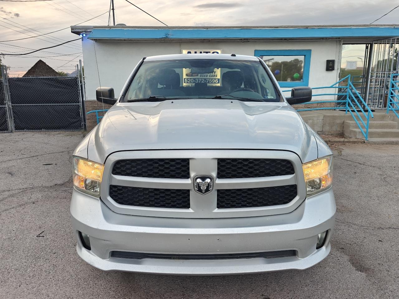 RAM 1500 Tradesman/Express Crew Cab SWB 2WD 2014