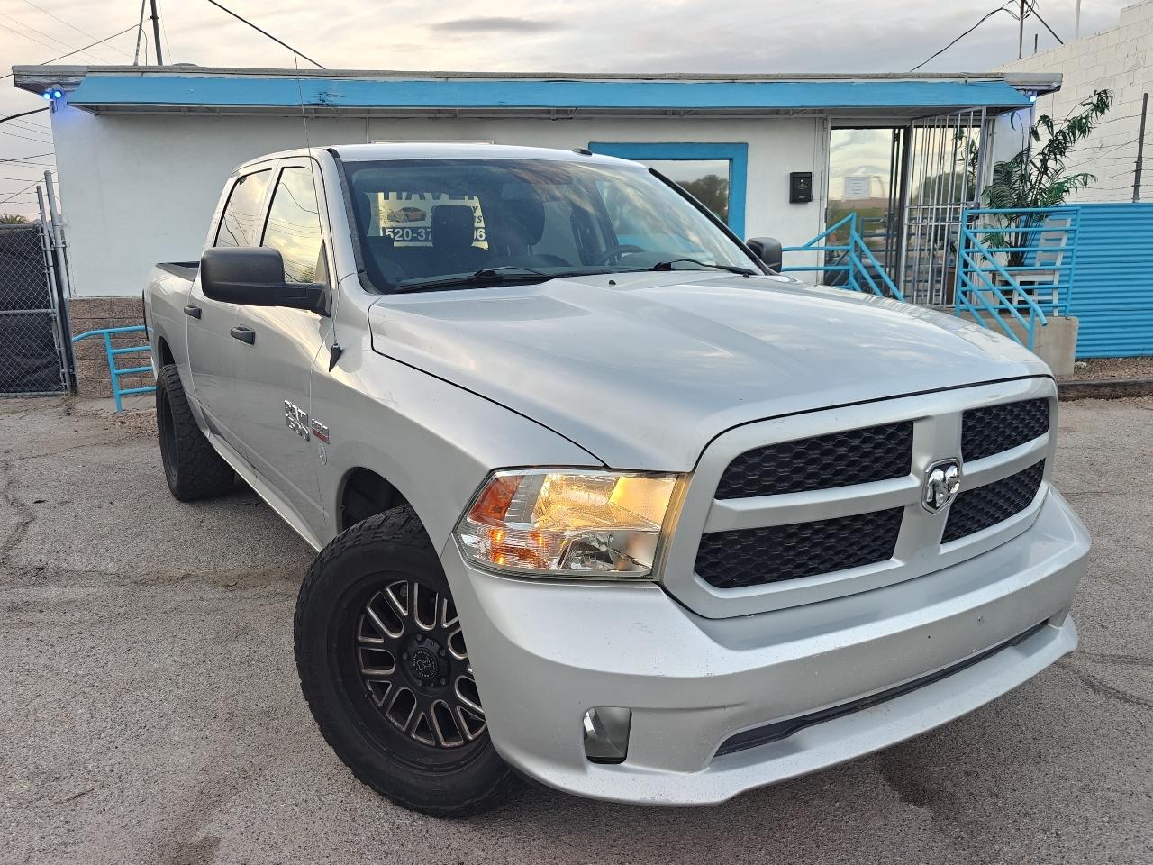 RAM 1500 Tradesman/Express Crew Cab SWB 2WD 2014