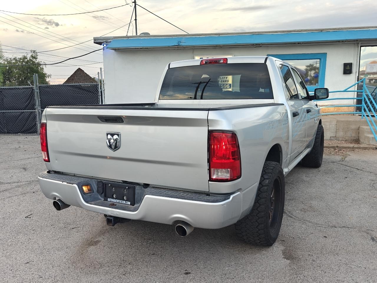 RAM 1500 Tradesman/Express Crew Cab SWB 2WD 2014