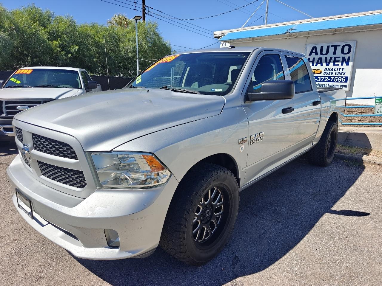 RAM 1500 Tradesman/Express Crew Cab SWB 2WD 2014