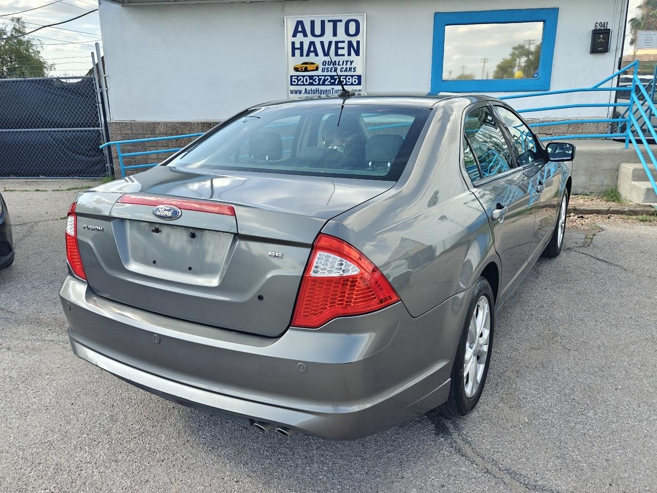 Ford Fusion SE 2012