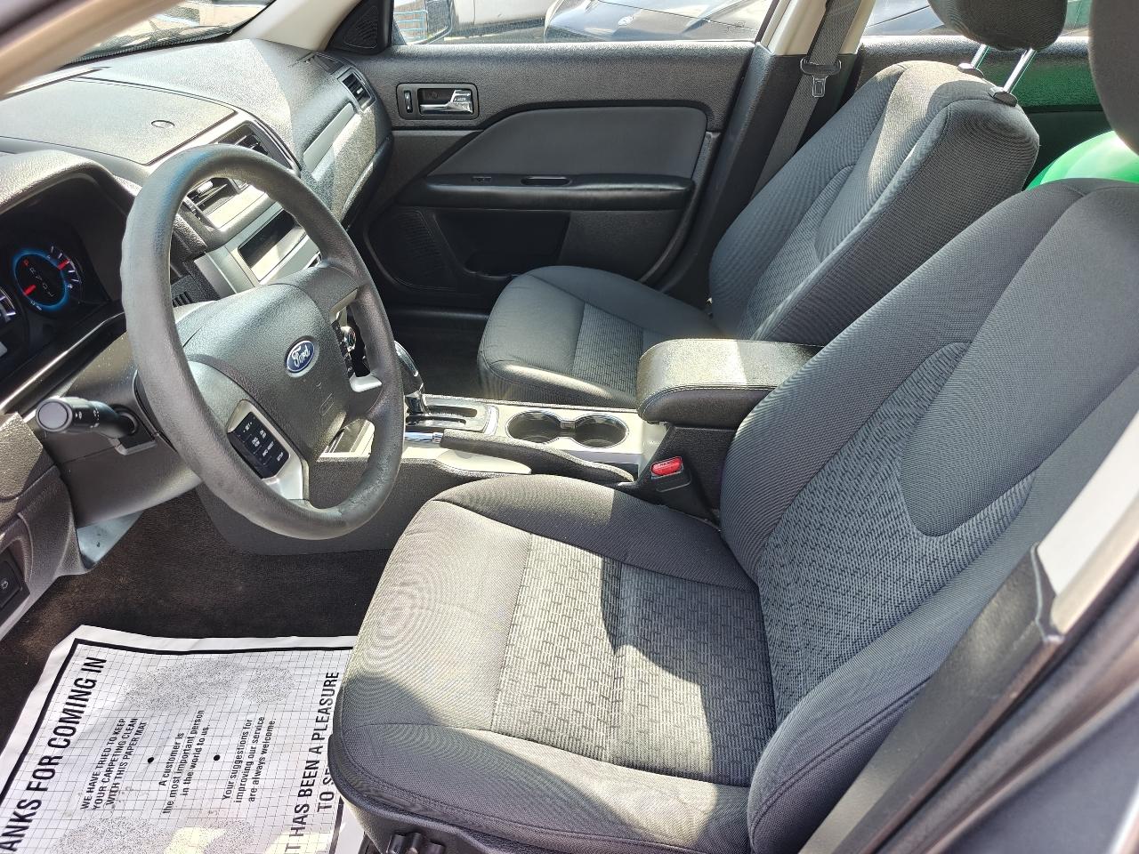 Ford Fusion SE 2012
